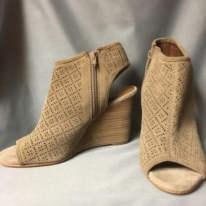 Lucky Brand Reizel Wedges